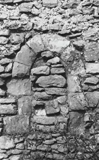 Nunn: Lesnes Abbey - Refectory Pulpit Window