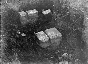Nunn: Lesnes Abbey - Stone remains