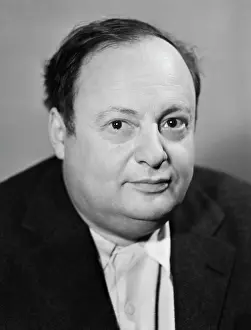 Less: Lev Sheinin, 1958