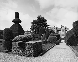 Topiary: LEVENS HALL TOPIARY