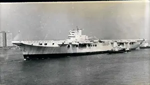 7000: Leviathan, aircraft carrier, en route to ship breakers