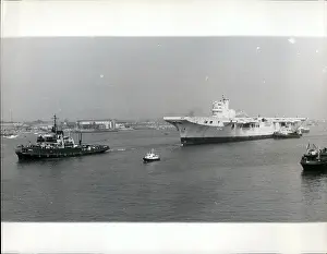 7000: Leviathan, aircraft carrier, en route to ship breakers