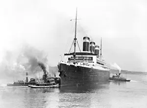 Liners: The Leviathan leaves Boston, 1931