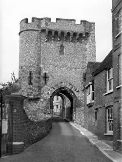 Warenne: LEWES CASTLE BARBICAN