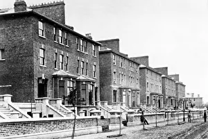 Leyland: LEYLAND ROW, LEE
