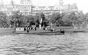 Fireboats: LFB fireboat Alpha II and crew on River Thames