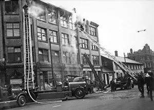 Woolf: LFB turntable ladders in use at Hackney fire