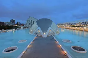 Drained: L'Hemisferic and L'Umbracle, Valencia, Spain