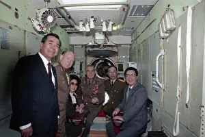 Zvezdny: Li Peng visits USSR