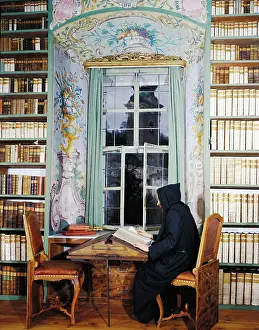 Accomodates: Library of St. Peter