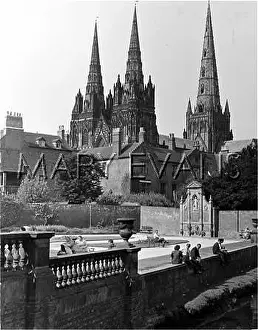 1330s: LICHFIELD CATHEDRAL