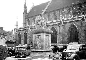 Johnsons: Lichfield, Dr Johnsons Statue c1950