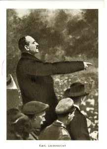 Holt’s Battlefields Collection: Liebknecht pointing into a Berlin crowd from a rostrum