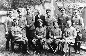 Lutz: Lieutenant General Lutz with his staff, 1933