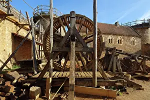 Guedelon: Lifting gear, Chateau de Guedelon, Treigny, Burgundy, France