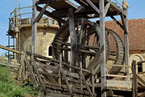 Guyot: Lifting gear, Chateau de Guedelon, Treigny, Burgundy, France