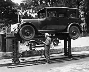 Lifted: Lifting platform for cars, 1929