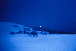 Hessdalen: Light above a hill at Hessdalen, Norway