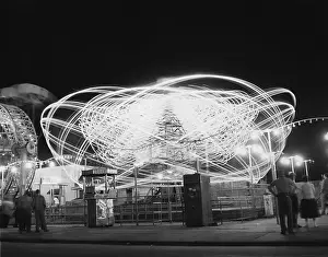 Carnivals: Light patterns at the funfair