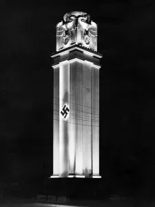Pylons: Light test for pylons in Berlin, 1939