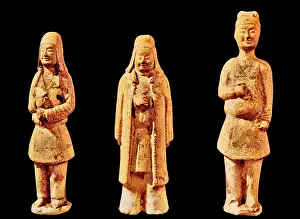 Attendants: Light Yellow Glazed Warrior with Attendants