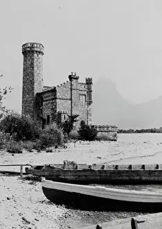 Rowboats: Lighthouse tower at Wolfgangsee