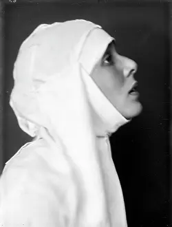 Lili: Lili Darvas 1926