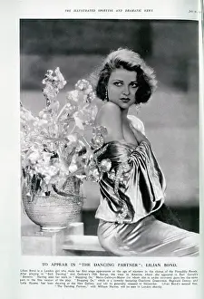 Glittering: Lilian Bond