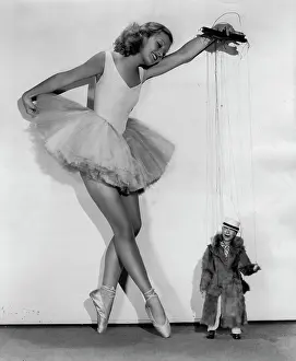 Marionettes: Lilian Harvey