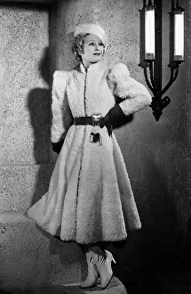 Slaps: Lilian Harvey in Seven Slaps, 1937