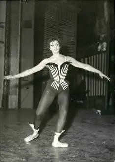 Maire: Liliane Montevecchi in The Diamond Cracker ballet, Paris