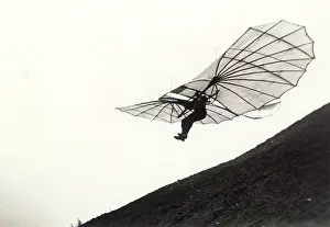Lilienthal: Lilienthal gliding from an artificial hill