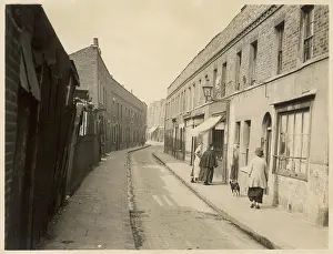 Limehouse: LIMEHOUSE CAUSEWAY C20