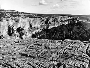 Malham: LIMESTONE PAVEMENT