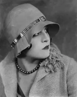 Lina: Lina Basquette, 1929