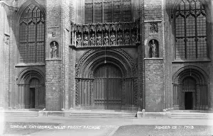 Lincolnshire: Lincoln Cathedral West Front Facade