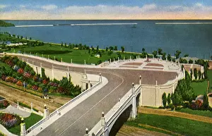 Milwaukee: Lincoln Memorial Bridge. Milwaukee