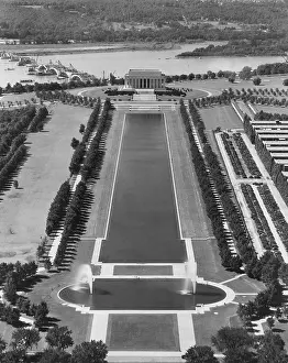 Arlington: Lincoln Memorial in Washington, 1928