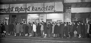 Oldrich: Line of people - queue - waiting - Czechoslovak