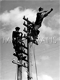 Linesmen: LINESMEN AT WORK
