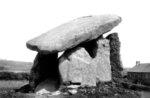 Quoit: Liskeard, Trethevy Quoit 1890