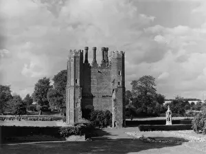 Priories: LITTLE LEIGHS PRIORY