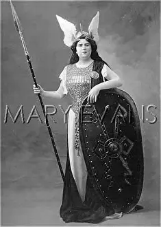 Brunnhilde: LITVINNE AS BRUNNHILDE