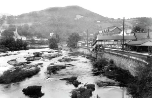 Llangollen: Llangollen, Station and River Dee 1914