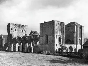 Llanthony: LLANTHONY ABBEY
