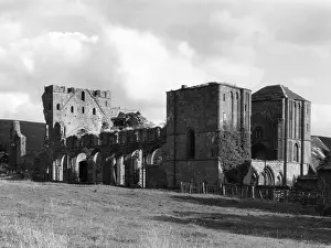 Llanthony: LLANTHONY ABBEY
