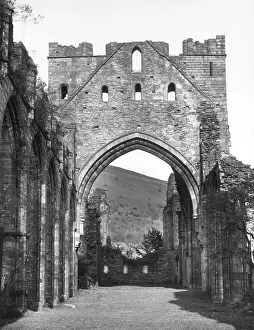 Llanthony: LLANTHONY ABBEY