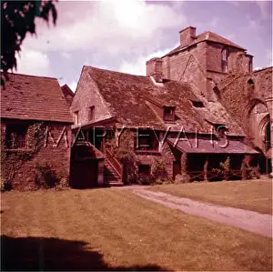 Llanthony: LLANTHONY ABBEY