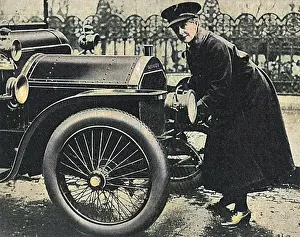 Chauffeurs: Lloyd George's lady chauffeur
