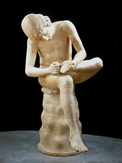 Lo Spinario': a boy extracting